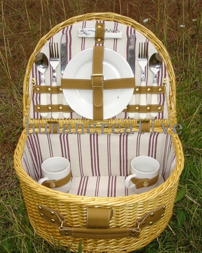 Willow Picnic basket For 2 Persons Use