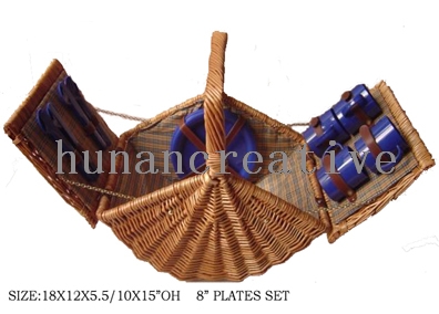 Willow Picnic basket For 4 Persons Use