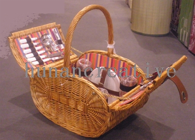 Willow Picnic basket For 4 Persons Use